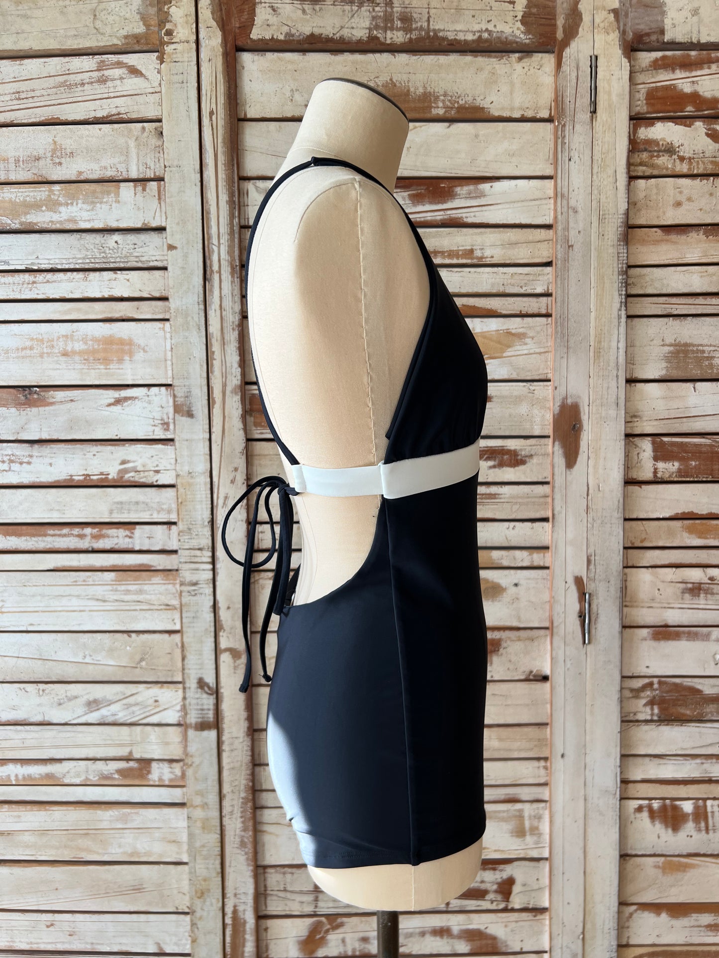 SEEA/San-O One Piece/Black