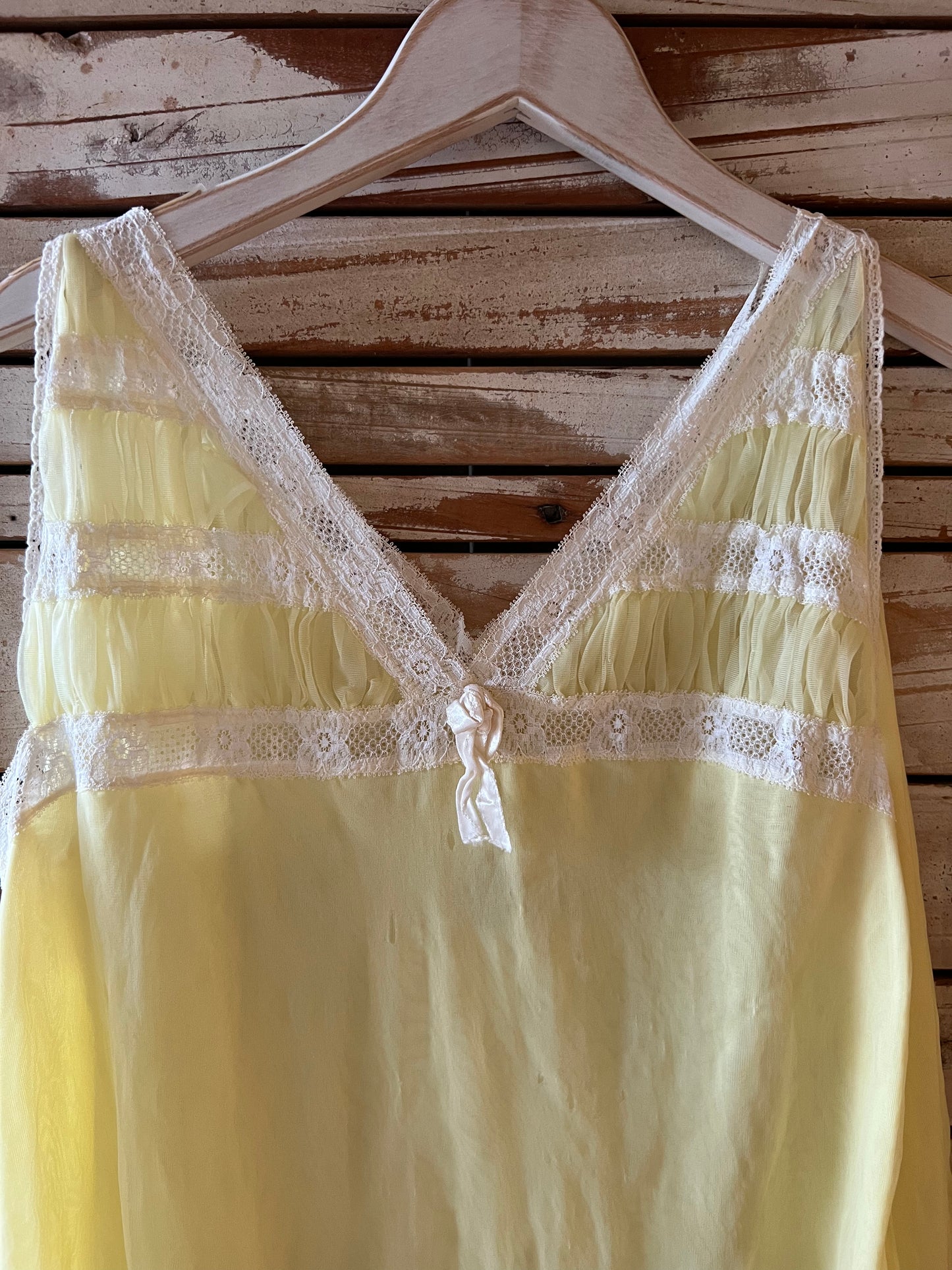 Sleeveless sheer nighty dress/Yellow