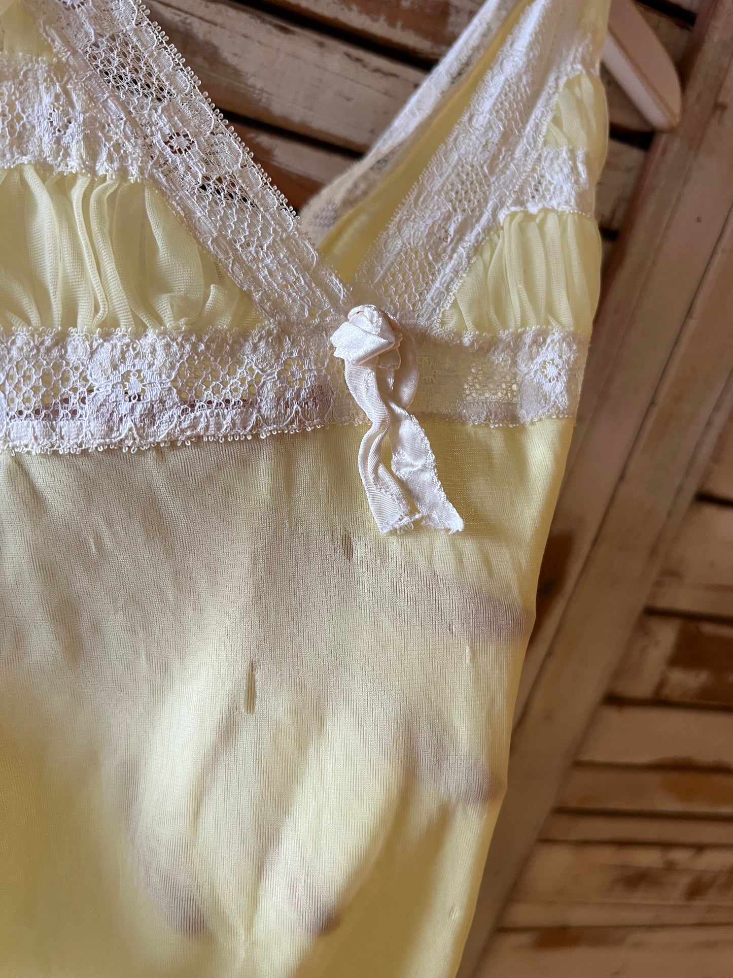 Sleeveless sheer nighty dress/Yellow